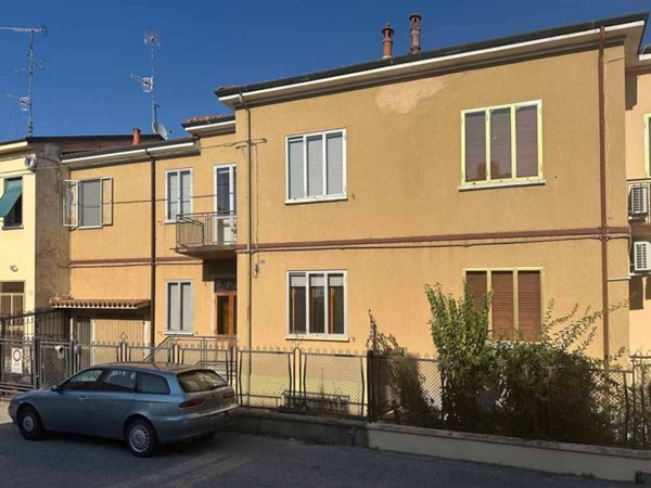 casa indipendente in vendita a Ferrara