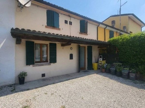 casa indipendente in vendita a Ferrara in zona San Martino