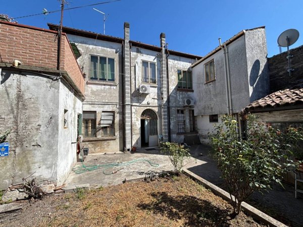 intera palazzina in vendita a Ferrara