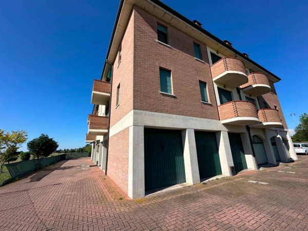 appartamento in vendita a Ferrara in zona Chiesuol del Fosso