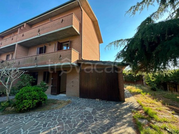 casa indipendente in vendita a Ferrara in zona Pontegradella