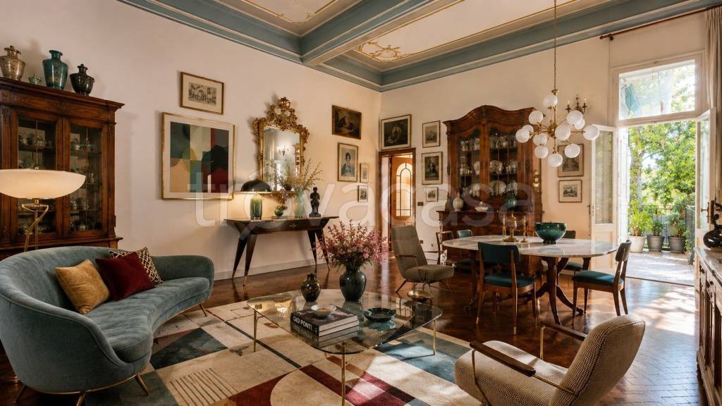 casa indipendente in vendita a Ferrara in zona Centro Storico