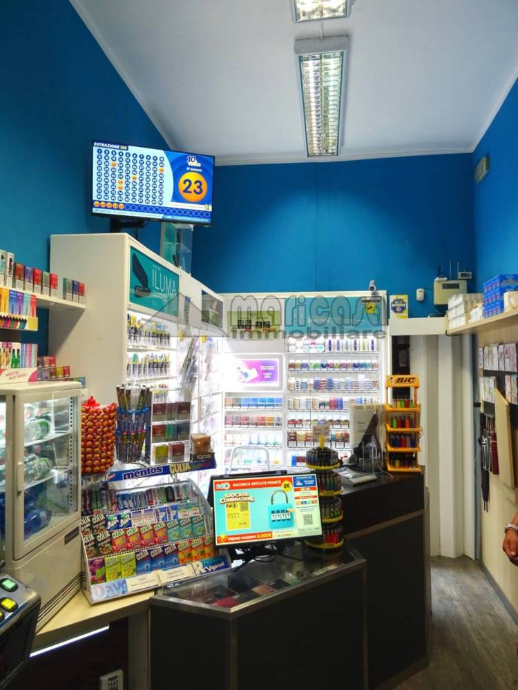 negozio in vendita a Ferrara in zona Centro Storico