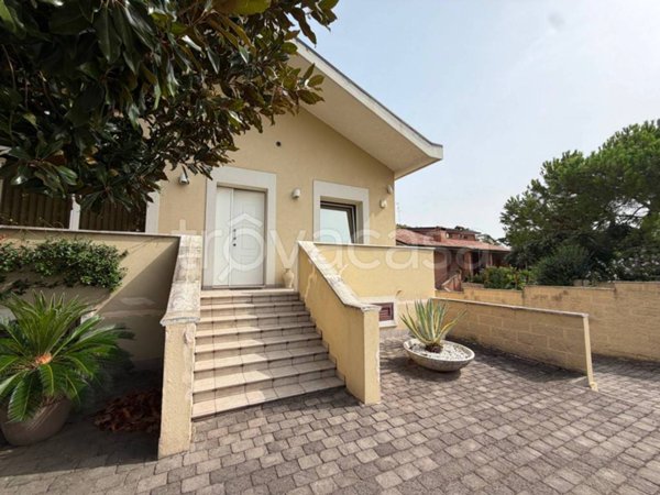 casa indipendente in vendita a Ferrara