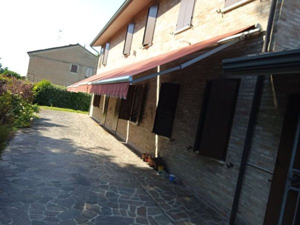 casa indipendente in vendita a Ferrara