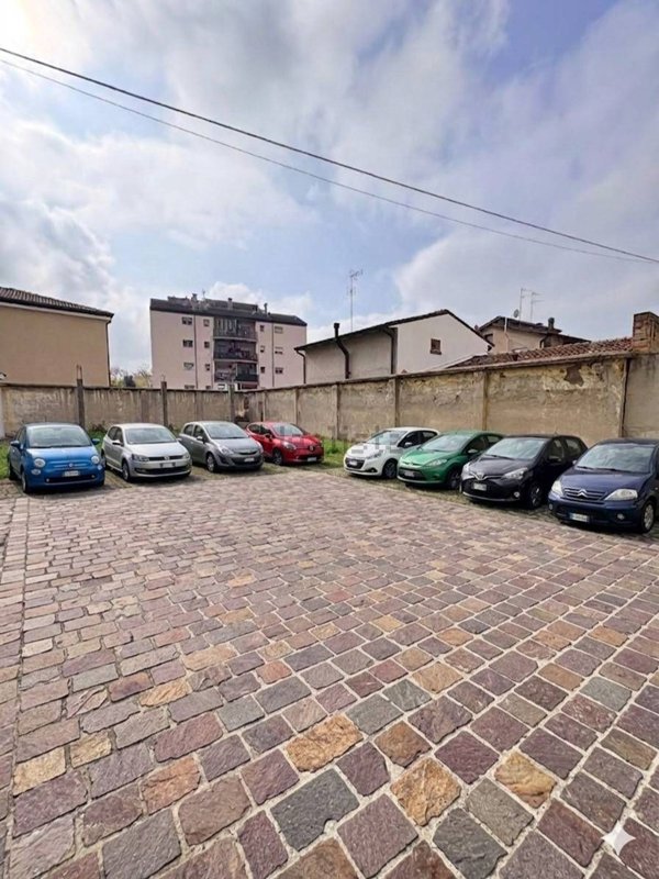 box auto in vendita a Ferrara