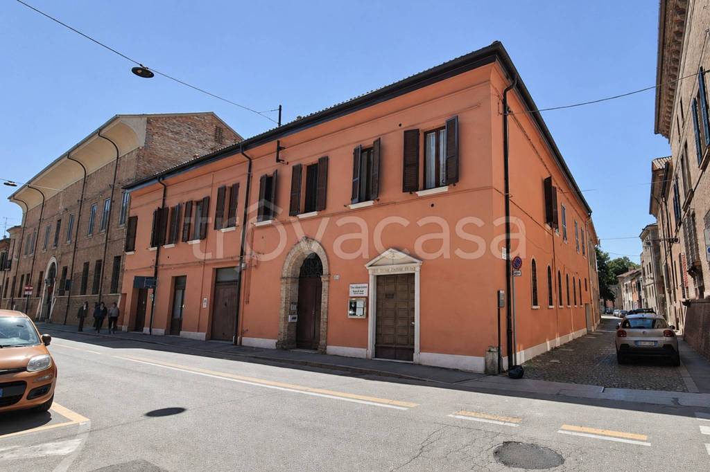appartamento in vendita a Ferrara in zona Centro Storico