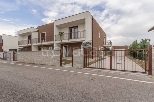 casa indipendente in vendita a Ferrara
