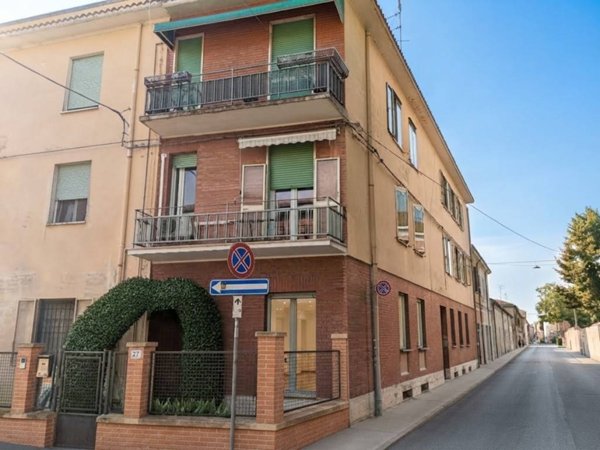 appartamento in vendita a Ferrara in zona Centro Storico