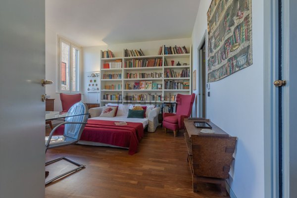 casa indipendente in vendita a Ferrara in zona Centro Storico