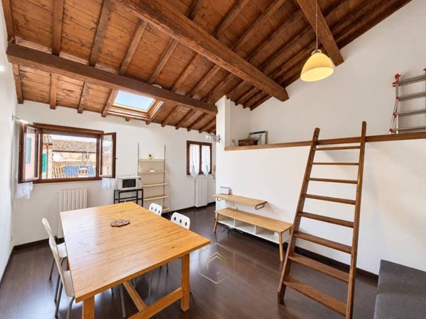 appartamento in vendita a Ferrara in zona Centro Storico
