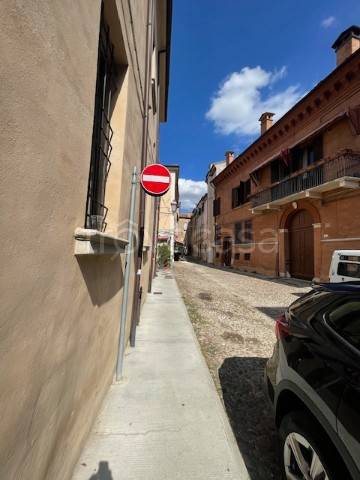 appartamento in vendita a Ferrara in zona Centro Storico