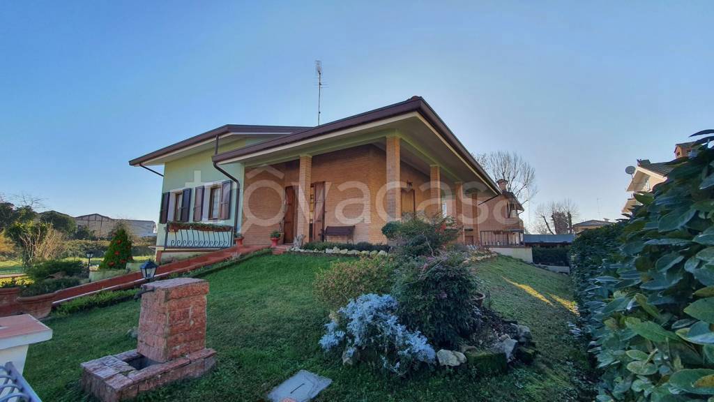 casa indipendente in vendita a Jolanda di Savoia
