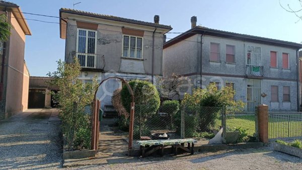 casa indipendente in vendita a Jolanda di Savoia