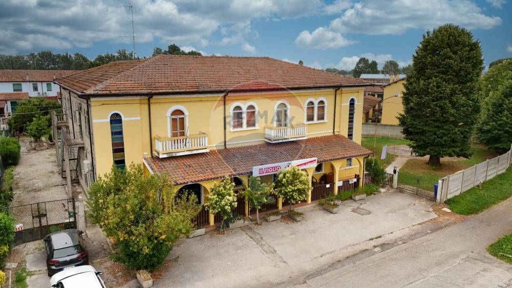 casa indipendente in vendita a Jolanda di Savoia