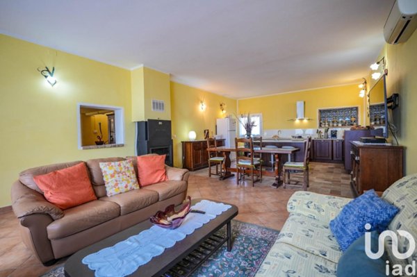 casa indipendente in vendita a Jolanda di Savoia