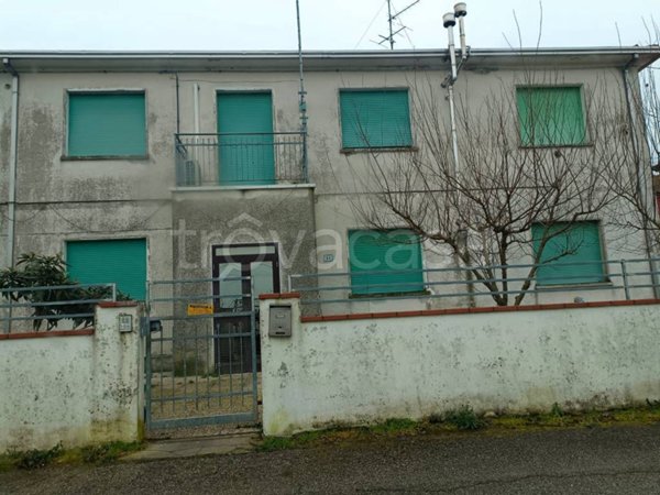 casa indipendente in vendita a Jolanda di Savoia