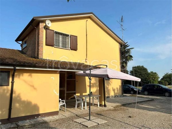 casa indipendente in vendita a Jolanda di Savoia
