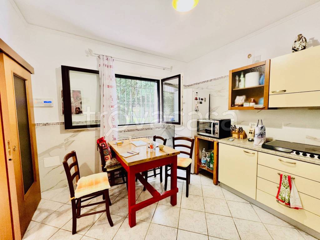casa indipendente in vendita a Jolanda di Savoia