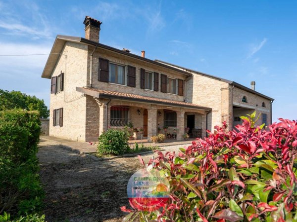 casa indipendente in vendita a Jolanda di Savoia