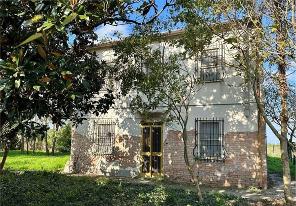 casa indipendente in vendita a Jolanda di Savoia