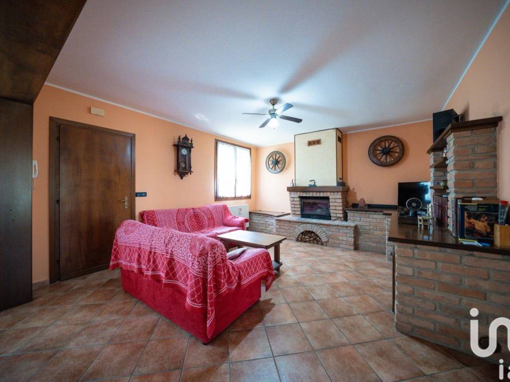 casa indipendente in vendita a Jolanda di Savoia