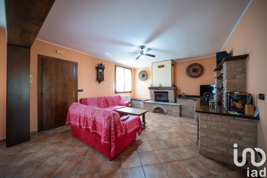 casa indipendente in vendita a Jolanda di Savoia