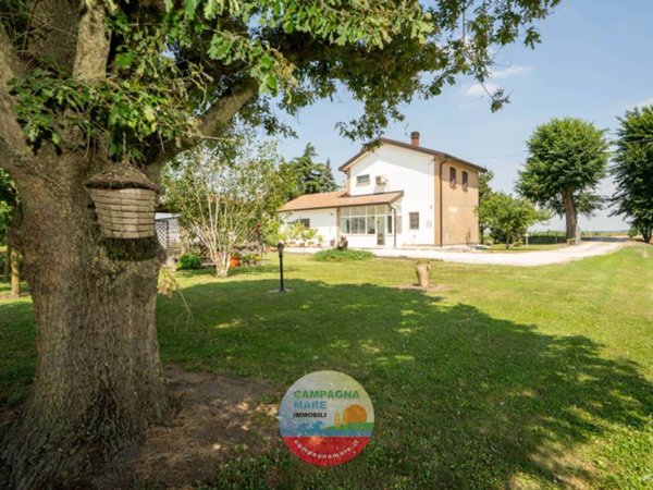 casa indipendente in vendita a Jolanda di Savoia