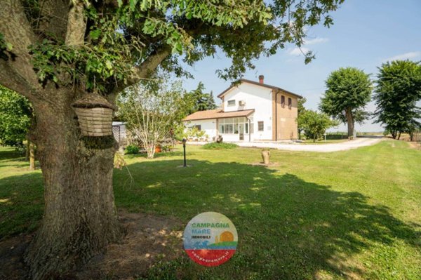 casa indipendente in vendita a Jolanda di Savoia