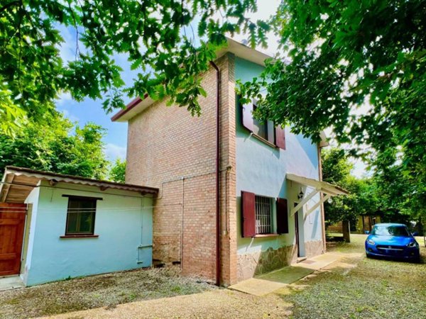 casa indipendente in vendita a Jolanda di Savoia