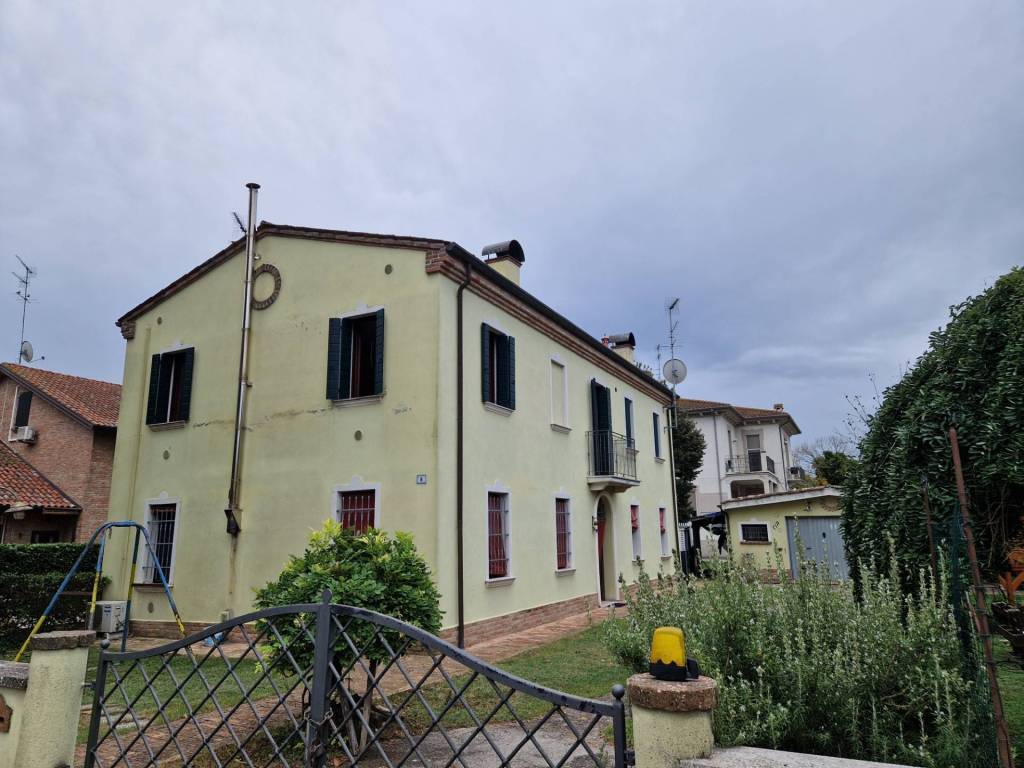 appartamento in vendita a Jolanda di Savoia