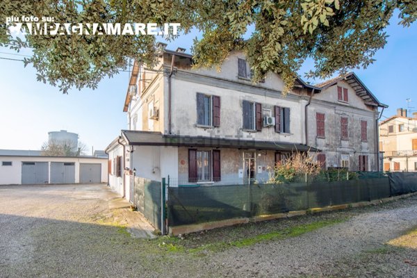 casa indipendente in vendita a Jolanda di Savoia