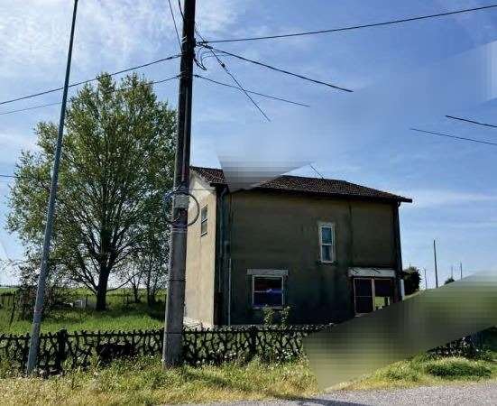 casa indipendente in vendita a Jolanda di Savoia