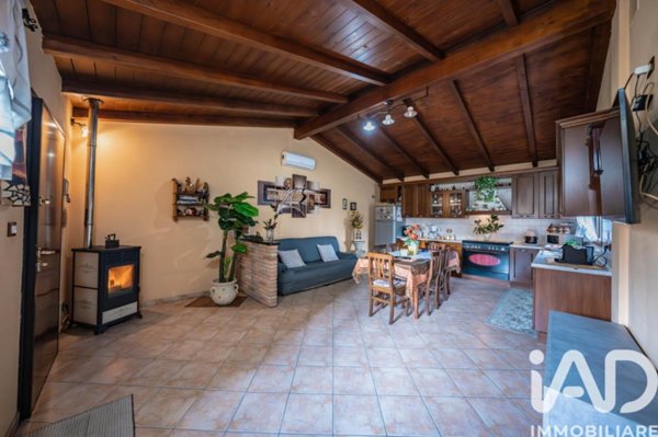 casa indipendente in vendita a Jolanda di Savoia