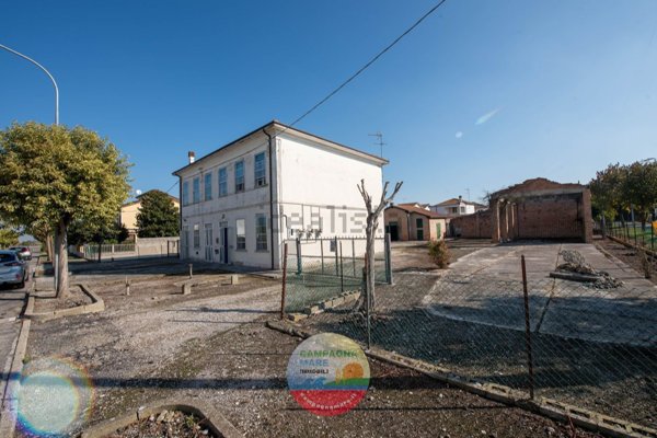 casa indipendente in vendita a Jolanda di Savoia