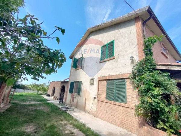 casa indipendente in vendita a Jolanda di Savoia