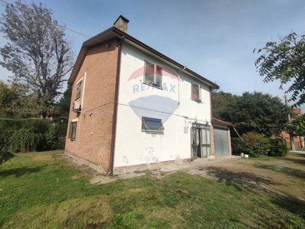 casa indipendente in vendita a Jolanda di Savoia