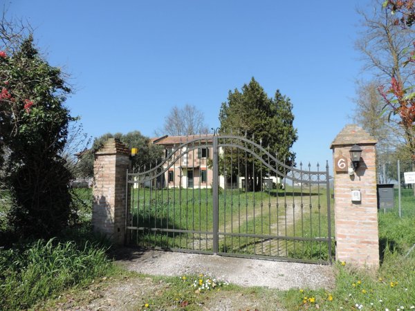 casa indipendente in vendita a Jolanda di Savoia