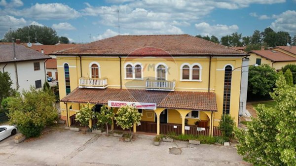 casa indipendente in vendita a Jolanda di Savoia