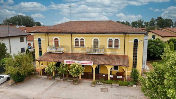 casa indipendente in vendita a Jolanda di Savoia