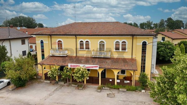 casa indipendente in vendita a Jolanda di Savoia