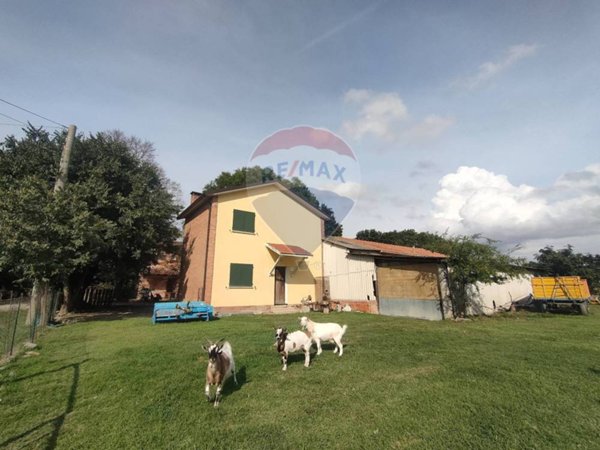 casa indipendente in vendita a Jolanda di Savoia