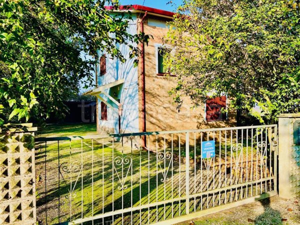 casa indipendente in vendita a Jolanda di Savoia