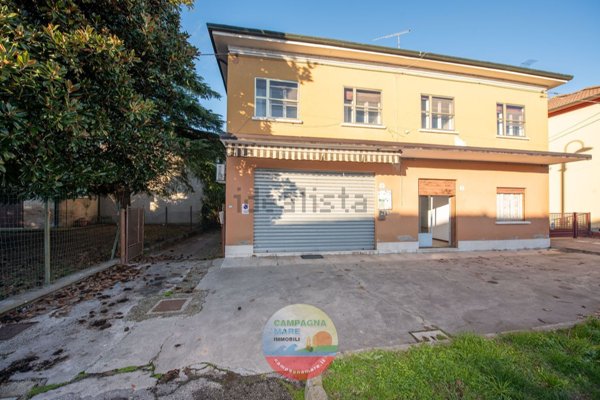 casa indipendente in vendita a Jolanda di Savoia