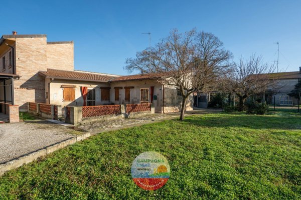 casa indipendente in vendita a Jolanda di Savoia