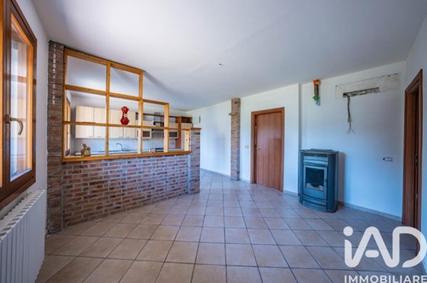 casa indipendente in vendita a Jolanda di Savoia