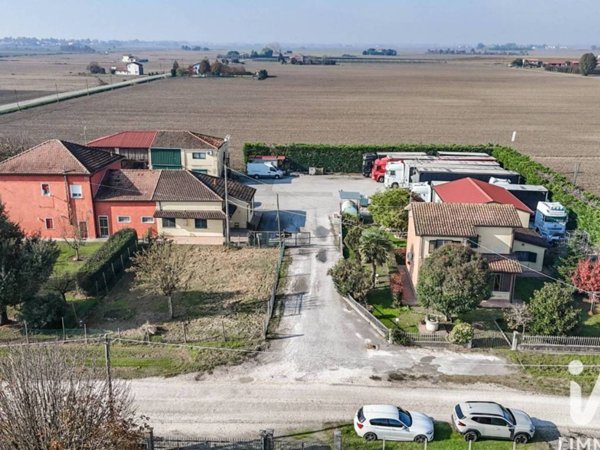 casa indipendente in vendita a Jolanda di Savoia