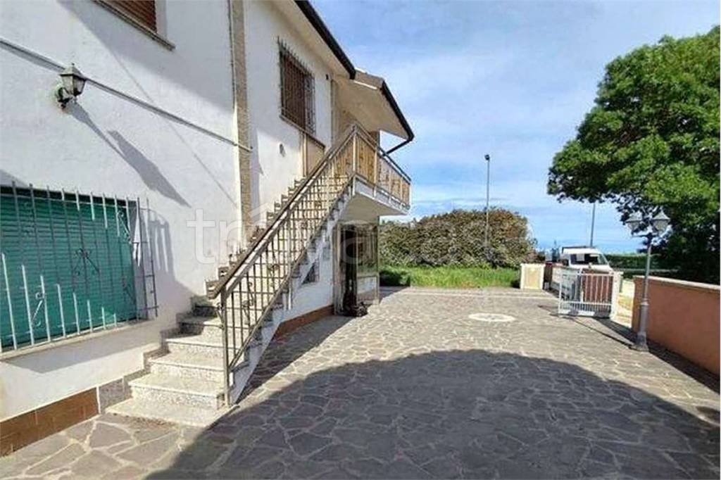 casa indipendente in vendita a Jolanda di Savoia