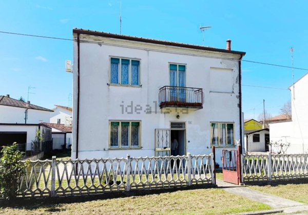 casa indipendente in vendita a Jolanda di Savoia
