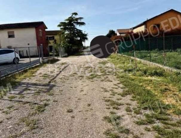 casa indipendente in vendita a Jolanda di Savoia